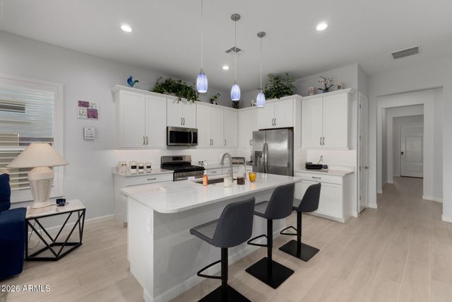 10240 W LONE CACTUS Drive, Peoria, AZ 85382