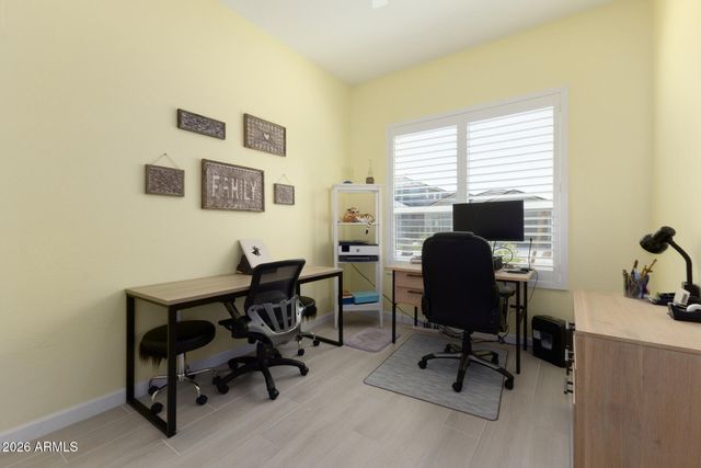 10240 W LONE CACTUS Drive, Peoria, AZ 85382