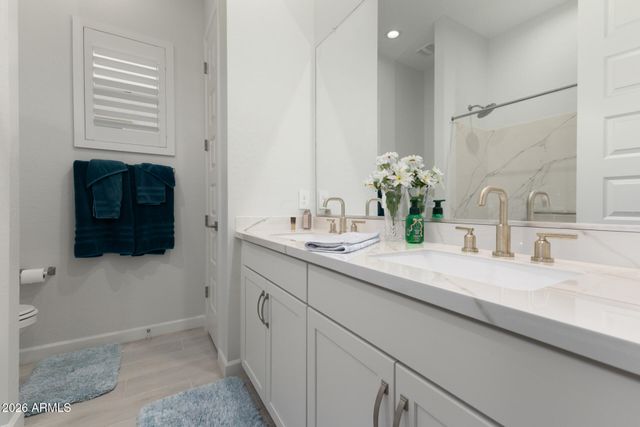 10240 W LONE CACTUS Drive, Peoria, AZ 85382