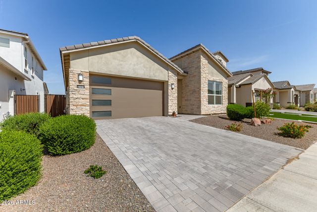 10240 W LONE CACTUS Drive, Peoria, AZ 85382