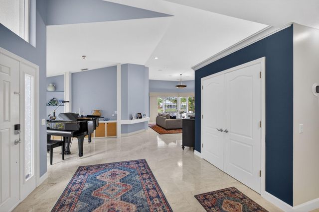 108 Eagleton Lane, Palm Beach Gardens, FL 33418