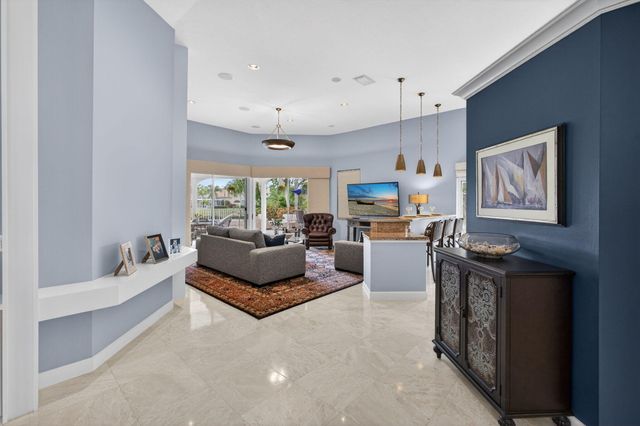 108 Eagleton Lane, Palm Beach Gardens, FL 33418