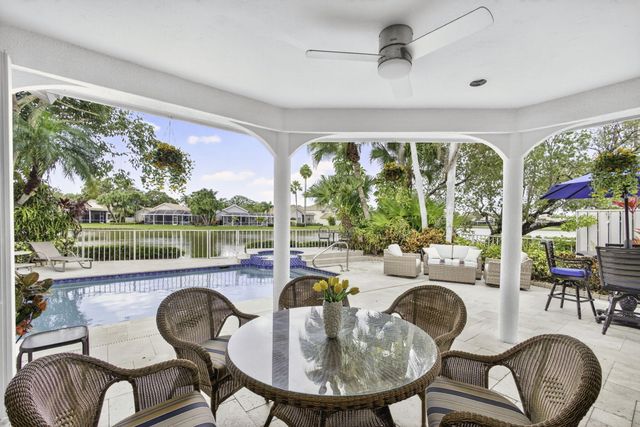 108 Eagleton Lane, Palm Beach Gardens, FL 33418