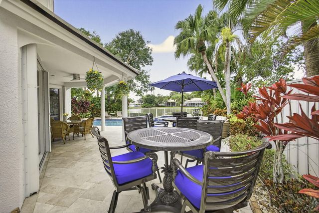 108 Eagleton Lane, Palm Beach Gardens, FL 33418