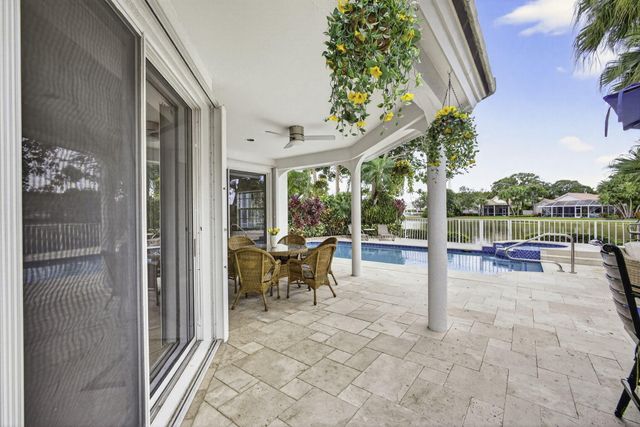 108 Eagleton Lane, Palm Beach Gardens, FL 33418
