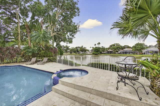 108 Eagleton Lane, Palm Beach Gardens, FL 33418
