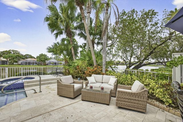108 Eagleton Lane, Palm Beach Gardens, FL 33418