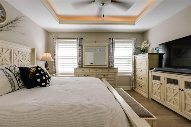 1404 NW Maple Drive, Grain Valley, MO 64029