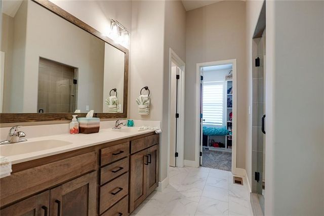 1404 NW Maple Drive, Grain Valley, MO 64029