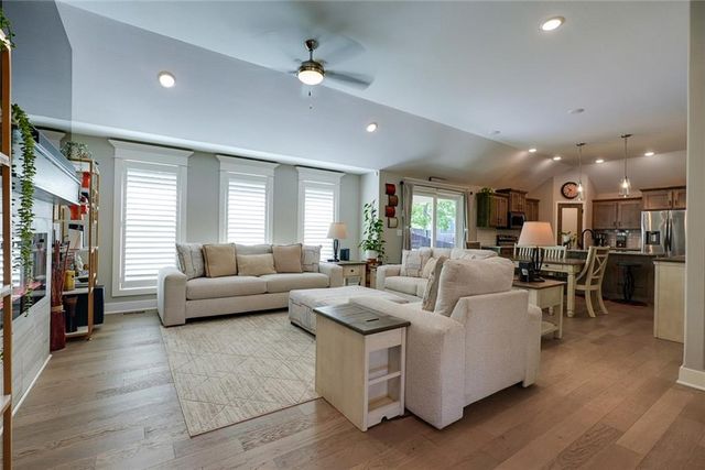 1404 NW Maple Drive, Grain Valley, MO 64029
