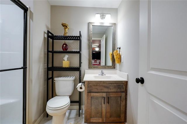 1404 NW Maple Drive, Grain Valley, MO 64029