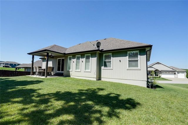 1404 NW Maple Drive, Grain Valley, MO 64029