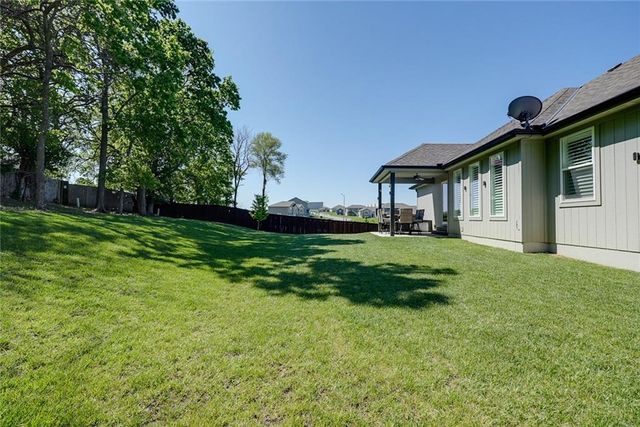 1404 NW Maple Drive, Grain Valley, MO 64029