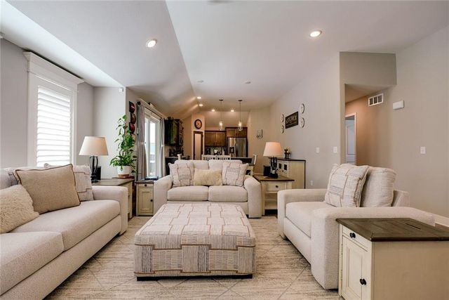 1404 NW Maple Drive, Grain Valley, MO 64029
