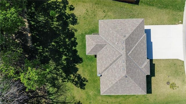 1404 NW Maple Drive, Grain Valley, MO 64029