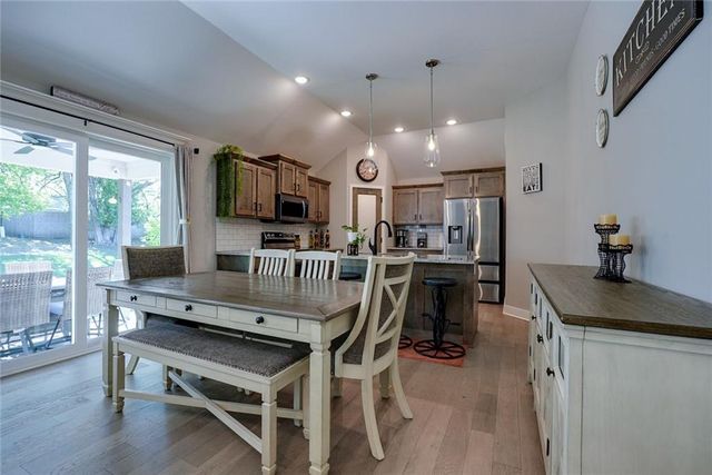 1404 NW Maple Drive, Grain Valley, MO 64029