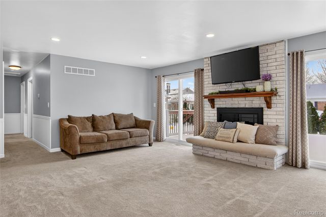 4624 Turner Street, Trenton, MI 48183