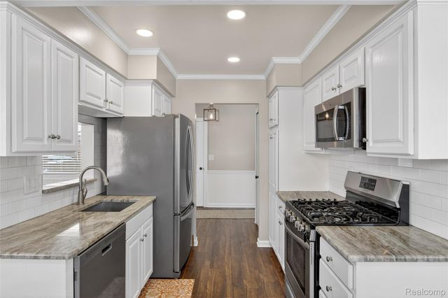 4624 Turner Street, Trenton, MI 48183