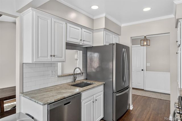 4624 Turner Street, Trenton, MI 48183