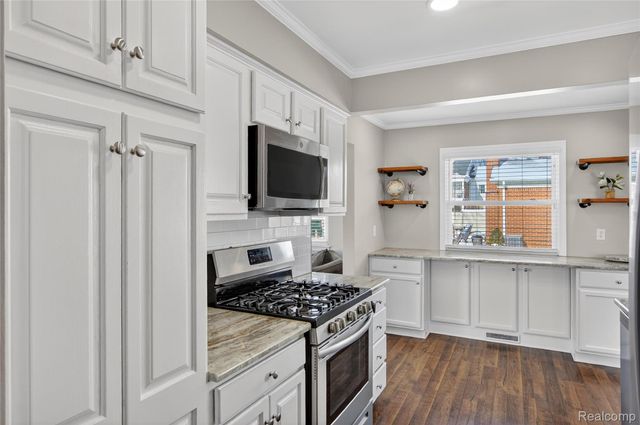 4624 Turner Street, Trenton, MI 48183