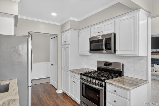 4624 Turner Street, Trenton, MI 48183