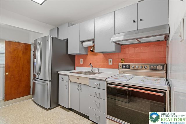 732 North Saint Lucas Street, Allentown City, PA 18104