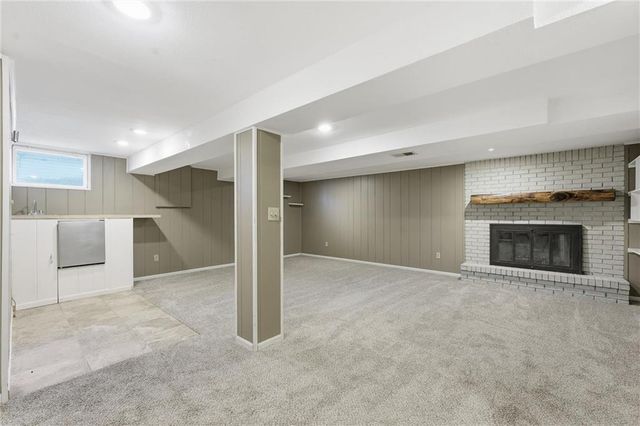 410 NE Corsicana Street, Lee's Summit, MO 64086