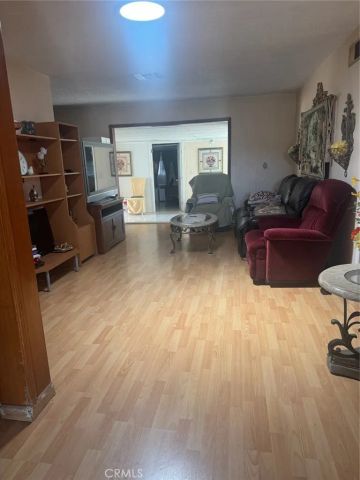 1439 W Kiama, Anaheim, CA 92802