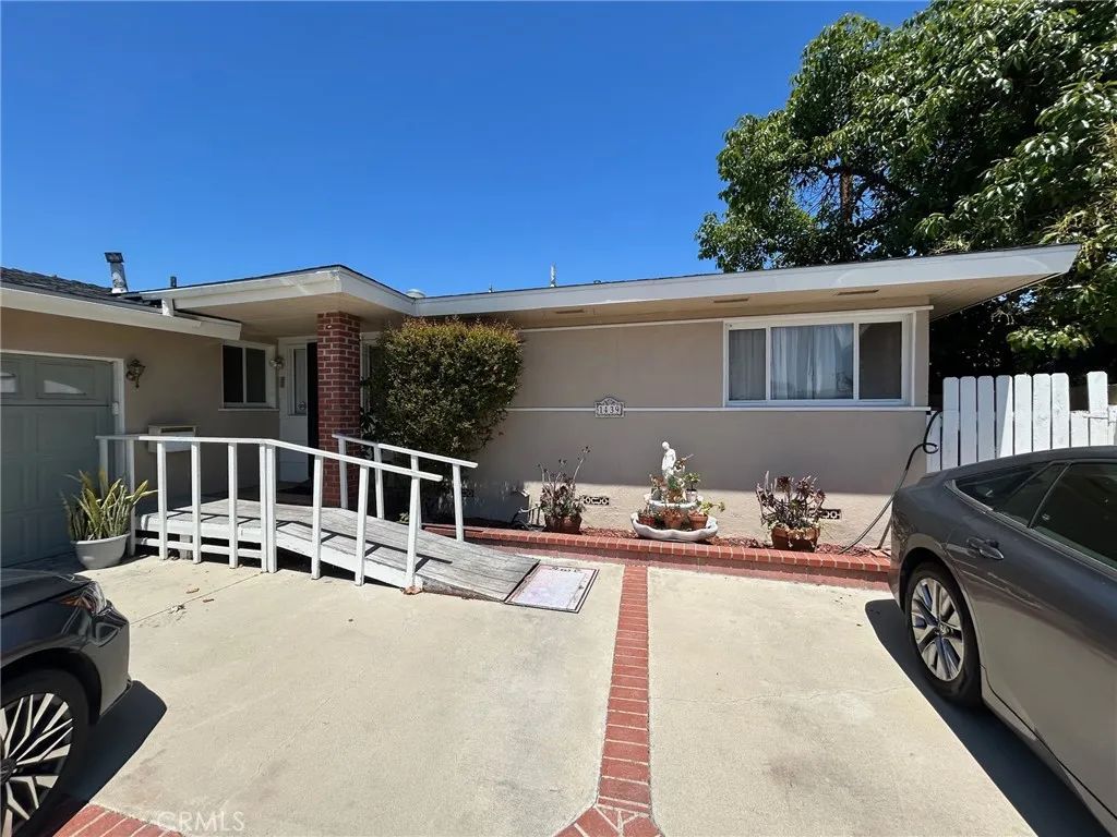 1439 W Kiama, Anaheim, CA 92802