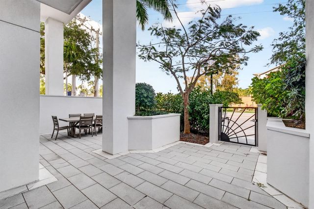 155 E Boca Raton Road Th3, Boca Raton, FL 33432