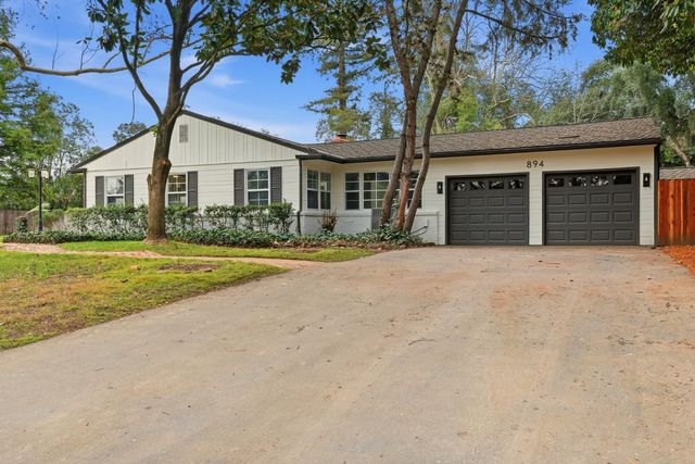 894 Larch Ln, Sacramento, CA 95864