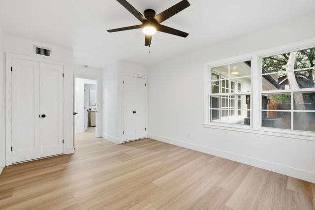 894 Larch Ln, Sacramento, CA 95864