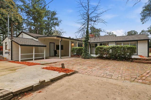 894 Larch Ln, Sacramento, CA 95864