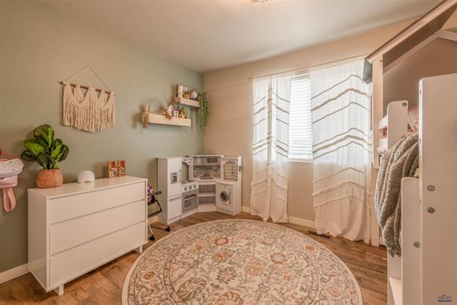 305 BEAR TOOTH DR, Box Elder, SD 57719