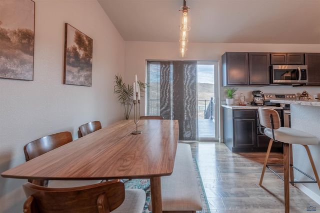 305 BEAR TOOTH DR, Box Elder, SD 57719