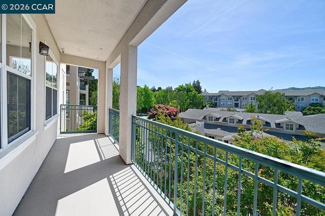 1840 Tice Creek 2320, Walnut Creek, CA 94595