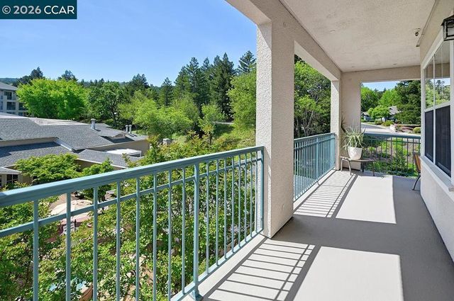 1840 Tice Creek 2320, Walnut Creek, CA 94595