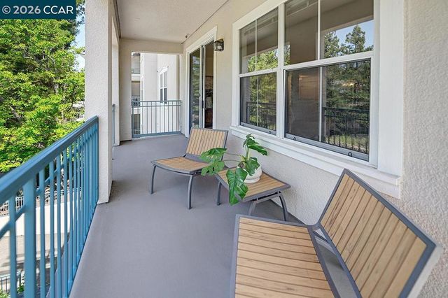1840 Tice Creek 2320, Walnut Creek, CA 94595