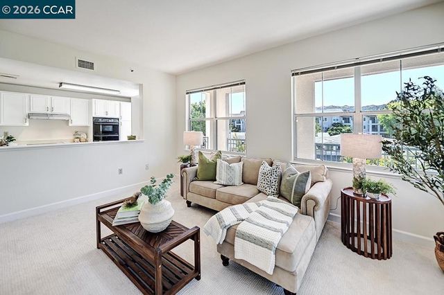 1840 Tice Creek 2320, Walnut Creek, CA 94595