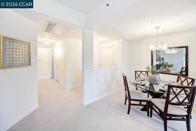 1840 Tice Creek 2320, Walnut Creek, CA 94595