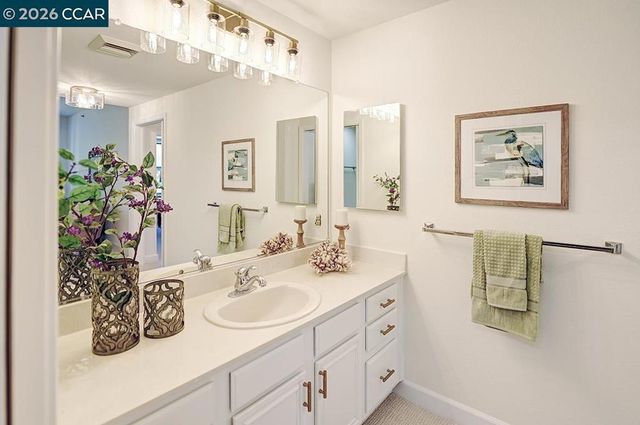 1840 Tice Creek 2320, Walnut Creek, CA 94595