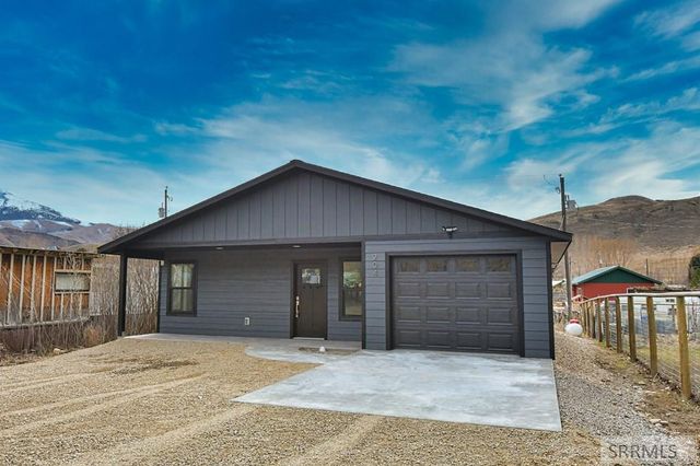 204 Sage Way, Salmon, ID 83467