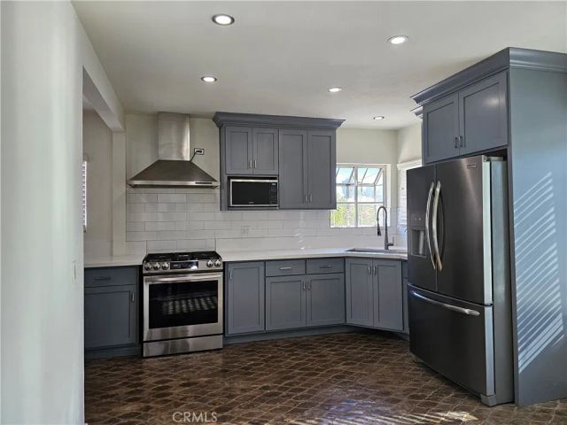 3180 Easy Avenue, Long Beach, CA 90810