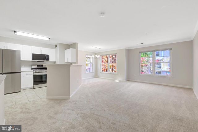 12912 FAIR BRIAR LN, Fairfax, VA 22033