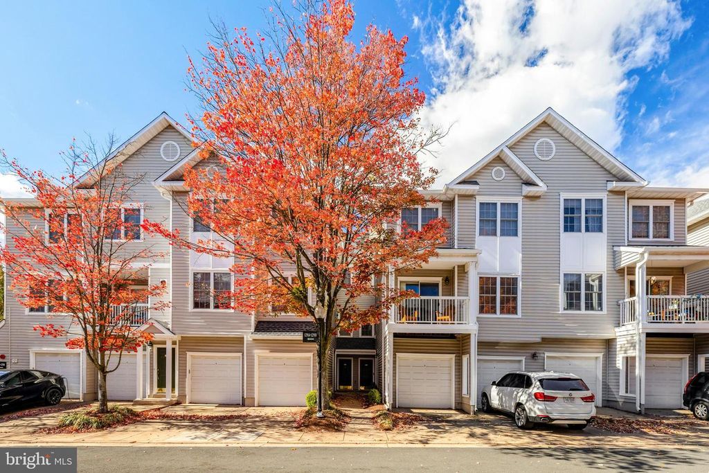 12912 FAIR BRIAR LN, Fairfax, VA 22033