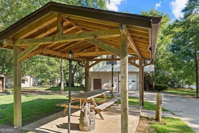 388 Possum Point Drive, Eatonton, GA 31024