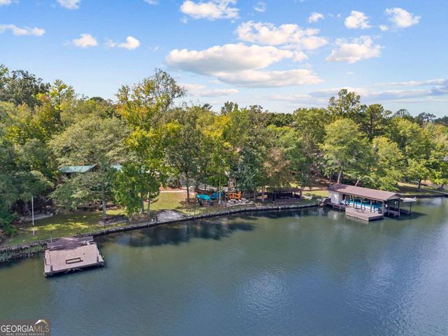 388 Possum Point Drive, Eatonton, GA 31024