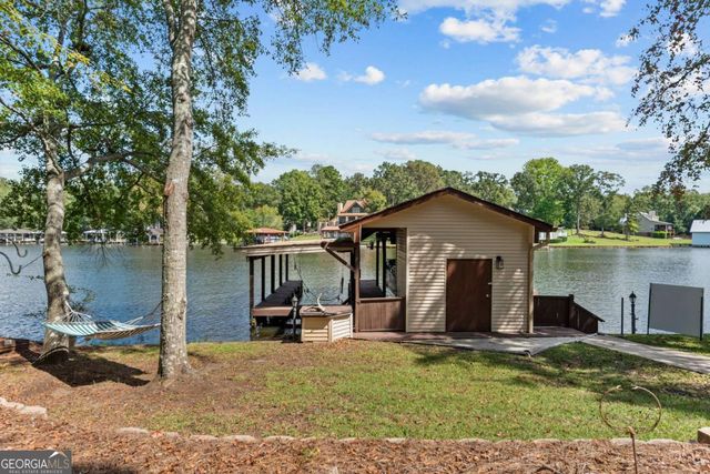 388 Possum Point Drive, Eatonton, GA 31024