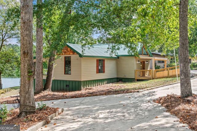 388 Possum Point Drive, Eatonton, GA 31024