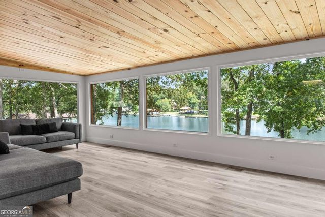 388 Possum Point Drive, Eatonton, GA 31024